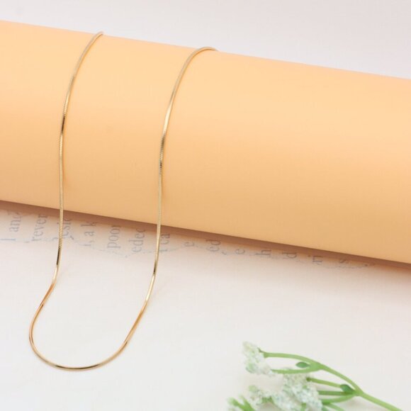 "Rose Gold Plated Sleek Herringbone Necklace for Women, XPNL0333 - Picture 1 of 12